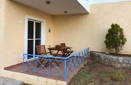 Theologos House | Homerez - House 500 m away from the beach for 4 ppl. with sea view at Theologos