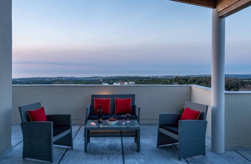 Kirianna Villa | Fully rennovated 4bedr villa,a luxury retreat!