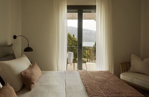 Pesada Villa | Sui Generis Villa