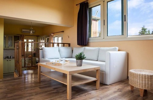 Skala Villa | 3 Queens Villas