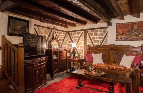 Arnaia Ski Chalet | Dandy Villas Arnea Arni