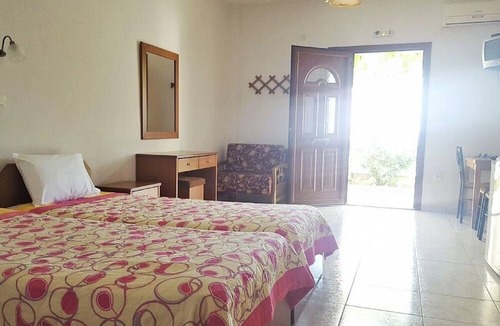 Chrisi Ammoudia Apartment | Sea View Studio with A/C, only 300 Meters from the Beach !