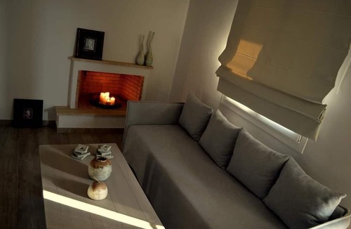 Elea House | Ammos Luxury Suites