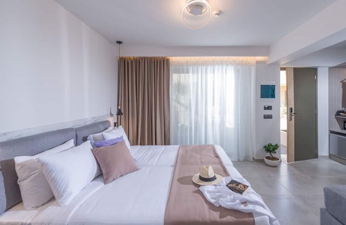 Pigianos Kampos Hotel | CHC Imperial Hotel – Adults Only