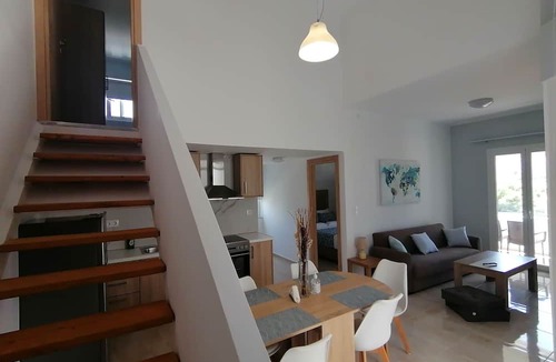 Paralia Kourna House | Argiri Apartments & Suites