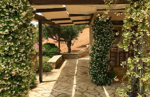 Kymi-Aliveri Villa | ★ Luxurious Getaway. Sparkling Clean. Magical Sunsets.