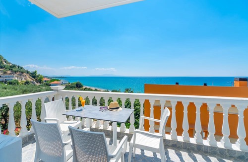 Lygia Hotel | Mesogeios 2000