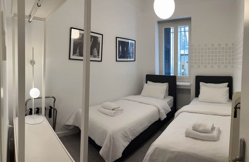 Pangrati Apartment | Art in Athens Suite