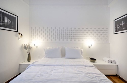 Pangrati Apartment | Art in Athens Suite