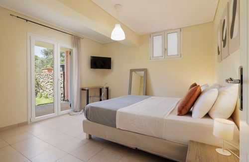 Agios Ioannis Villa | Luxury Villa Perla