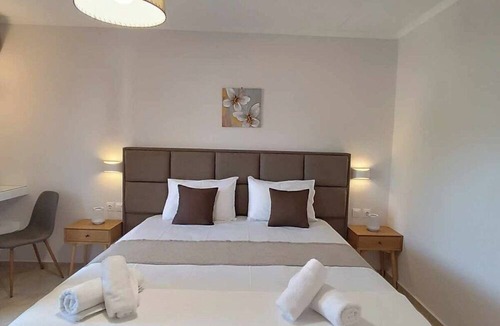 Porto Koukla House | Roussa's Studios and Apartments