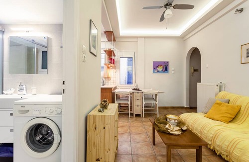 Ilisia Apartment | Zografou Hidden Gem - Athens Charming Home