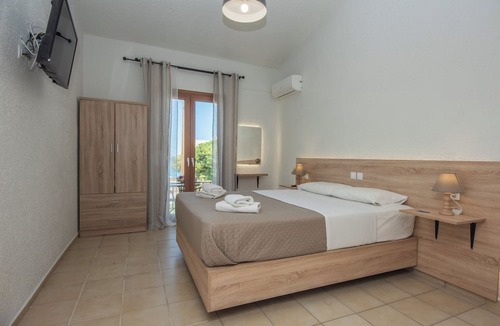 Plaka House | Athina Villas