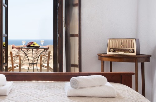 Monemvasia Hotel | Pablito House