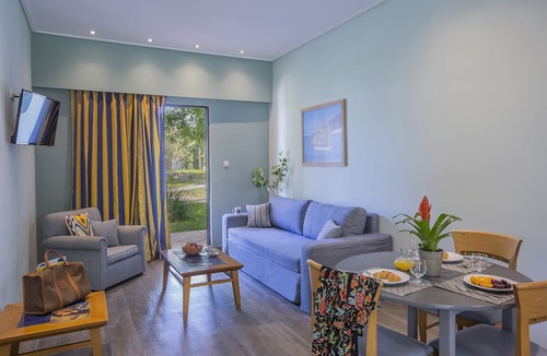 Marathon Resort | Golden Coast Hotel & Bungalows - All Inclusive