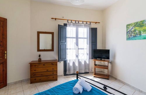Kamari Hotel | Soulis Hotel