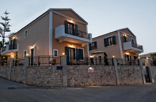 Panormos House | Lovely House in Panormos with Little Garden