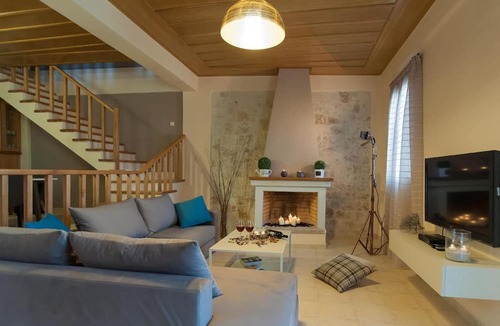 Panormos House | Lovely House in Panormos with Little Garden