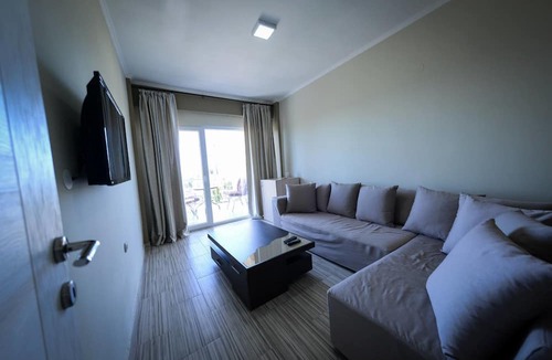 Nea Skioni Hotel | Crown Hotel