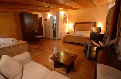 Kifisia Hotel | Hotel Chris