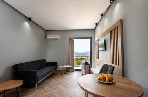 Petrothalassa Hotel | Galaxy Hotel