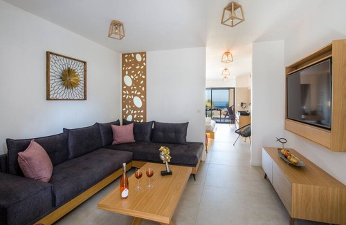 Agia Marina Hotel | Lilium Luxury Suites - Adults Only