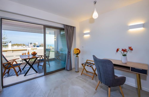 Agia Marina Hotel | Lilium Luxury Suites - Adults Only
