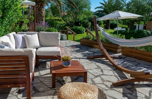 Vatos House | Kapella Apartments