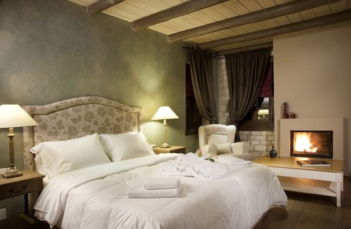 Aristi Hotel | Aberratio Boutique Hotel