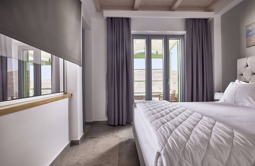 Merichas Hotel | EmGard Suites Kythnos