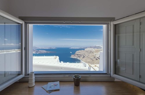 Santorini House | Symphony Suites