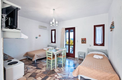 Ferma House | New Aurora Apts Studios