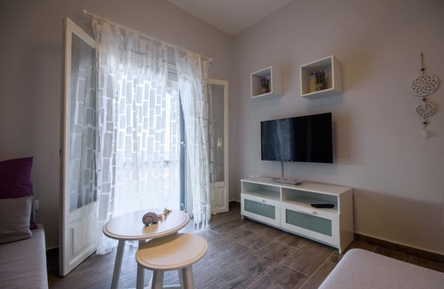 Apraos Apartment | Alisachni 1