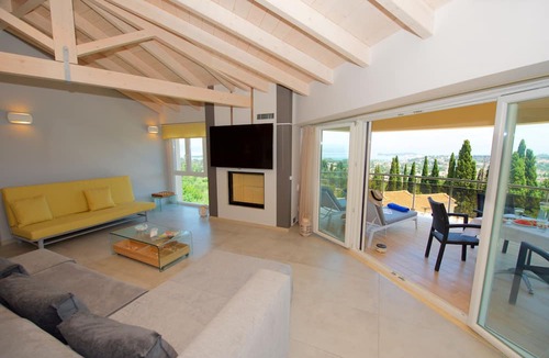 Evropouloi Apartment | Fedra's House