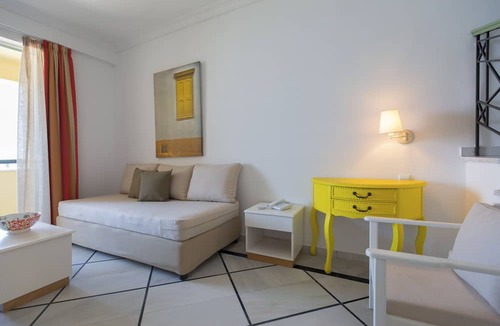 Karlovassi Hotel | Samaina Inn