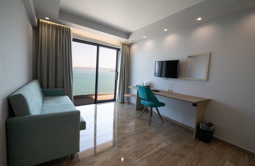 Salamis Hotel | Aianteion Bay Luxury Hotel & Suites