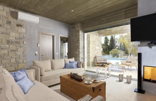 Kamilari Villa | Kouros Villa