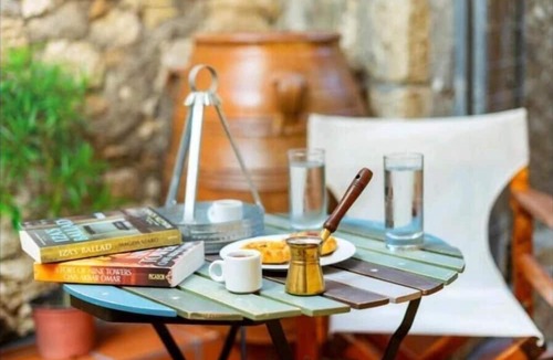Sitia House | Holiday home with view of the water