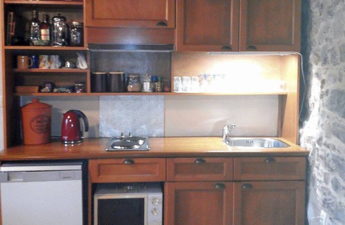 Avgonyma Apartment | Alona Stone House self- catering apartment