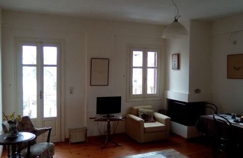 Galaxidi Apartment | House on the Square