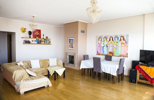 Saronikos House | Viva B&B