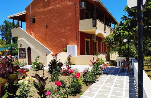Acharavi House | Olive Garden Studios & Apts