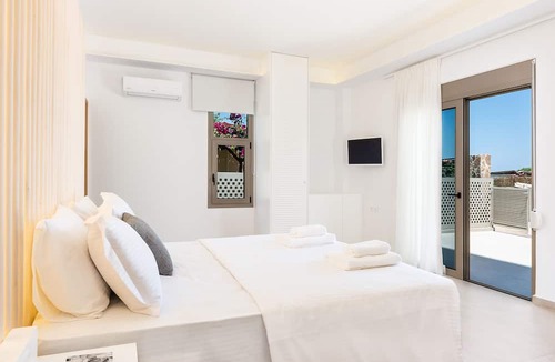 Agia Marina Villa | Sea Front Villas