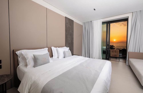 Vlore Hotel | Padma Hotel