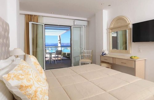 Kavos Hotel | Cavomarina Beach Hotel - Adults Only