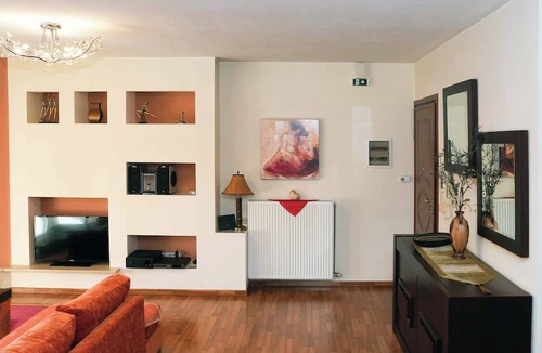 Grevena Apartment | Central Grevena Retreat With Mountain Views