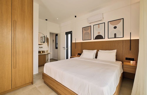 Elaia Villa | POLYTELIA | Luxury Living