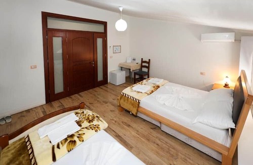 Ardenice Hotel | Hotel Familja