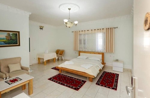 Ardenice Hotel | Hotel Familja