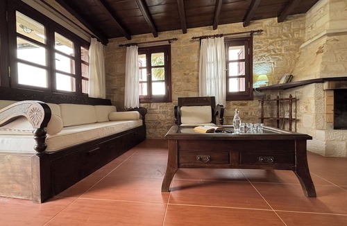 Roumeli Villa | Melina Stone Villa